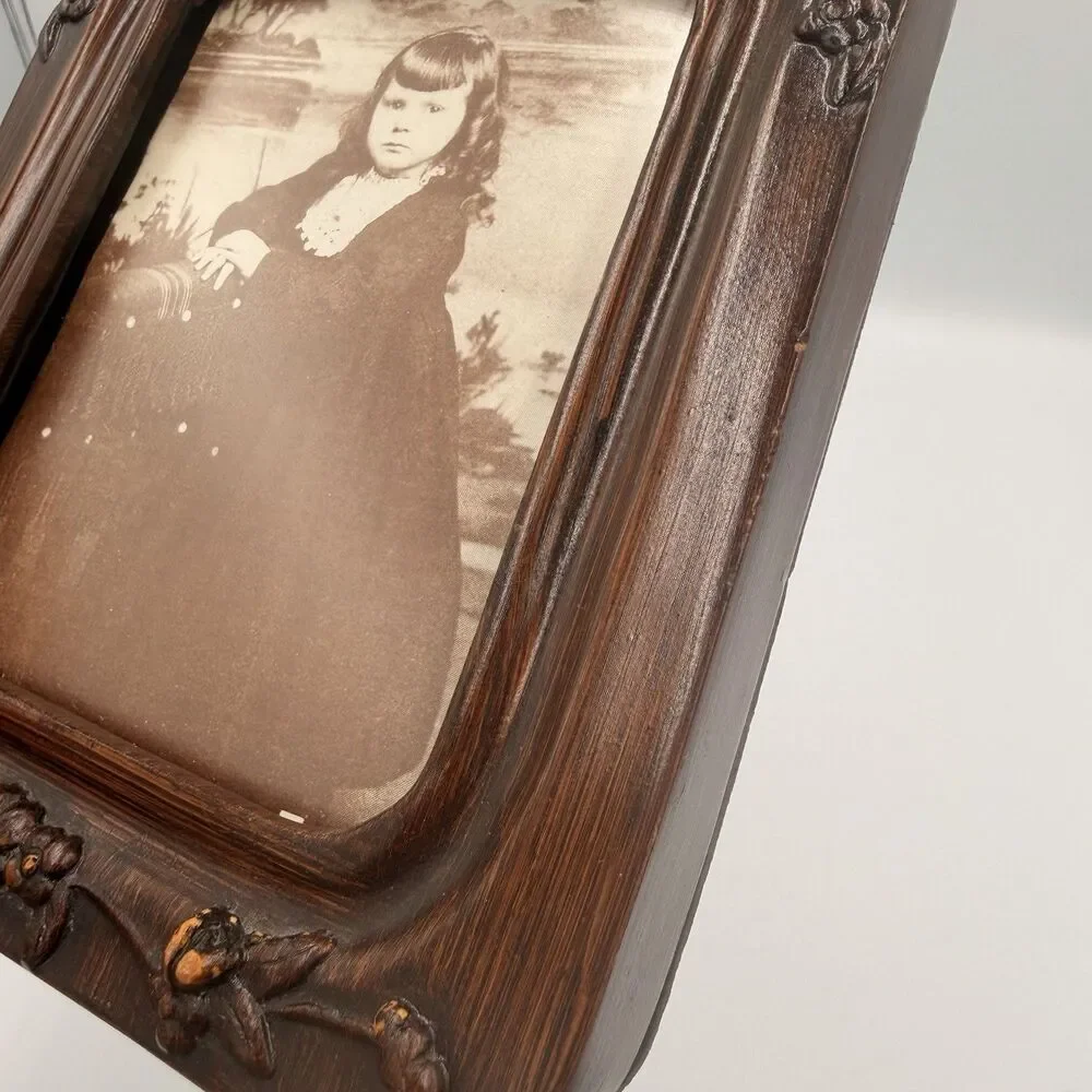 Vintage Carved Wood Picture Frames Matching Pair Yesteryear Floral Ornate